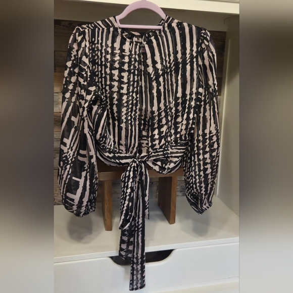 Misa Los Angeles Black & Light Pink Printed Open Tie Back Blouse - Picture 4 of 6